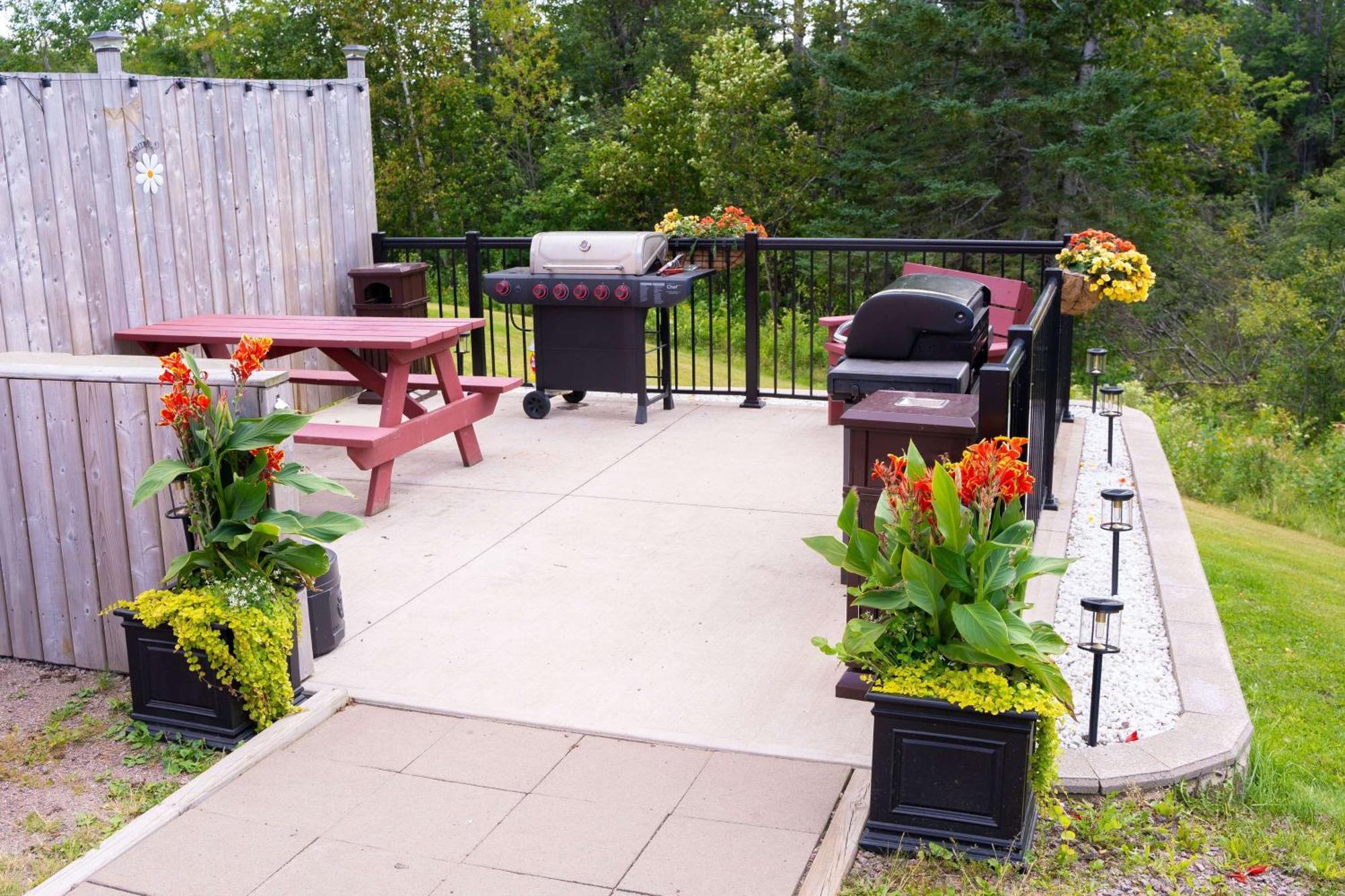 Super 8 By Wyndham Amherst Ns Exterior foto