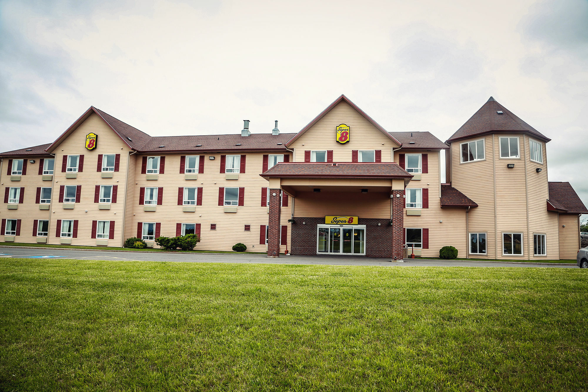 Super 8 By Wyndham Amherst Ns Exterior foto